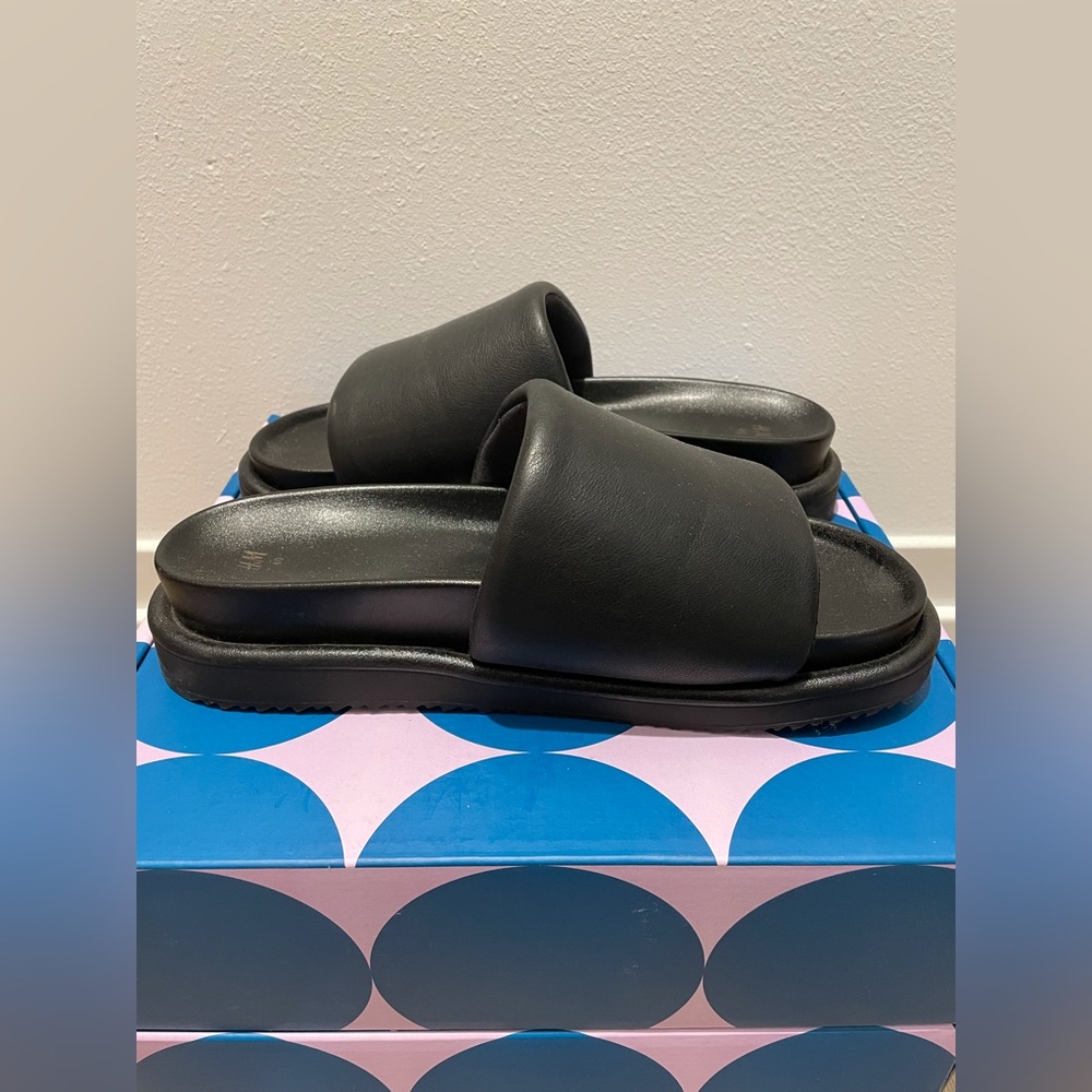 H&M Black Puffy Slides, Women’s Size 10